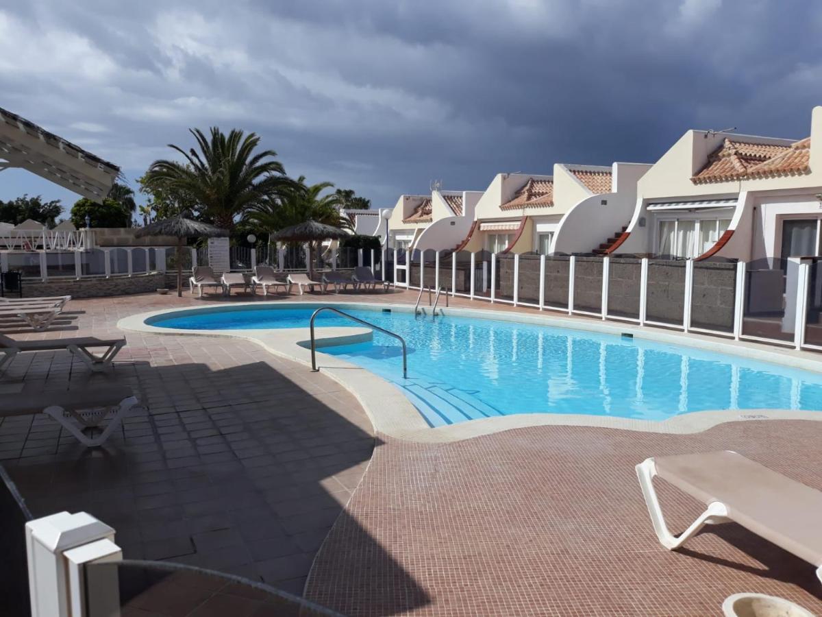 Bungalow In The Palms Apartment San Miguel de Abona Bagian luar foto